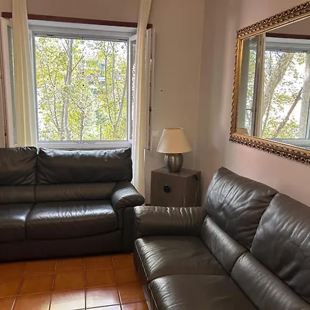 Family's Trastevere Apartment *